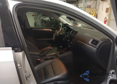 2014 Volkswagen Jetta 2.0L Tdi from USA, damaged, VIN 3VW3L7AJ6EM379401